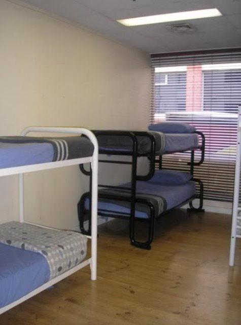 The Melbourne Connection Travellers Hostel Bilik gambar