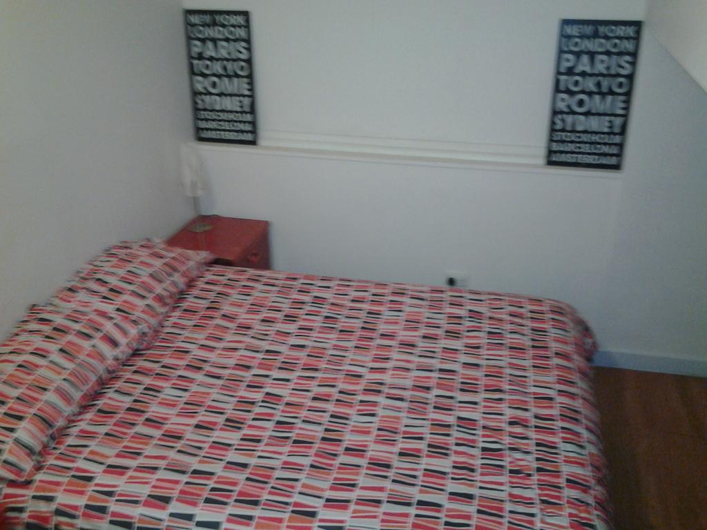 The Melbourne Connection Travellers Hostel Bilik gambar
